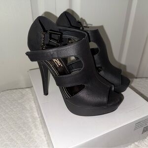 Women's Black Cutout Peep-Toe High-Heel Sandals